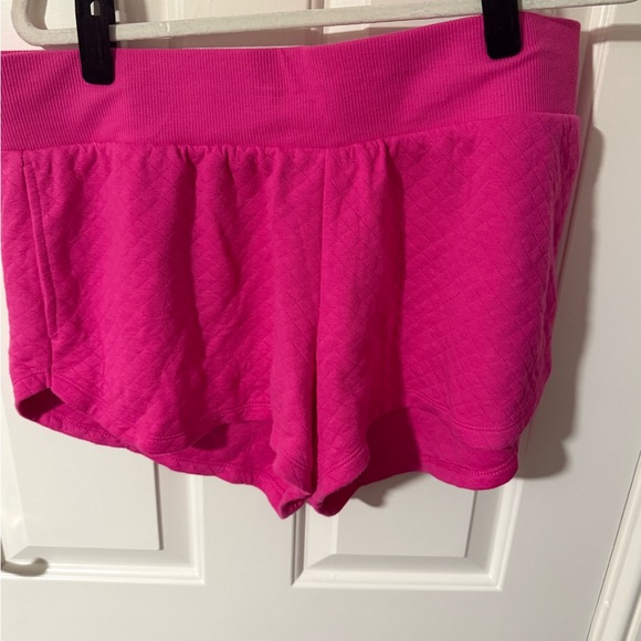 2/$35 Stars Above Fuchsia Quilted Pullover Sweatshirt Shorts PJ Set sz XL - Picture 7 of 10